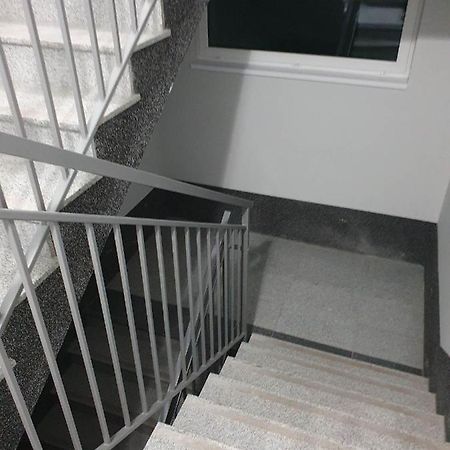 Apartament 3 Pokojowy Lub Pokoj W Mieszkaniu W Nowym Bloku Warszawa Exteriör bild