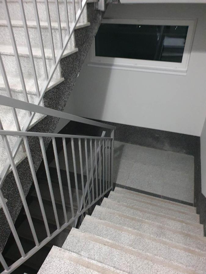 Apartament 3 Pokojowy Lub Pokoj W Mieszkaniu W Nowym Bloku Warszawa Exteriör bild